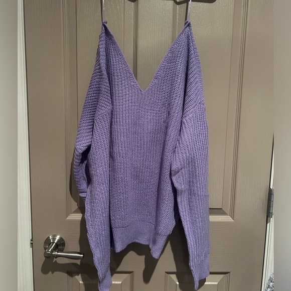 Lilac Purple Knitted Sweater with Swirled Back - Picture 2 of 2